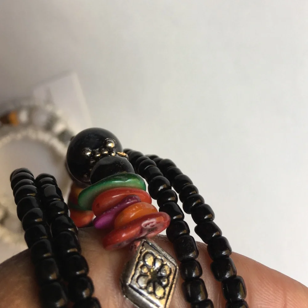 CAROL WHITE BEADED FAUX STONE WRAP AROUND BOHO BRACELET - Picture 2 of 3